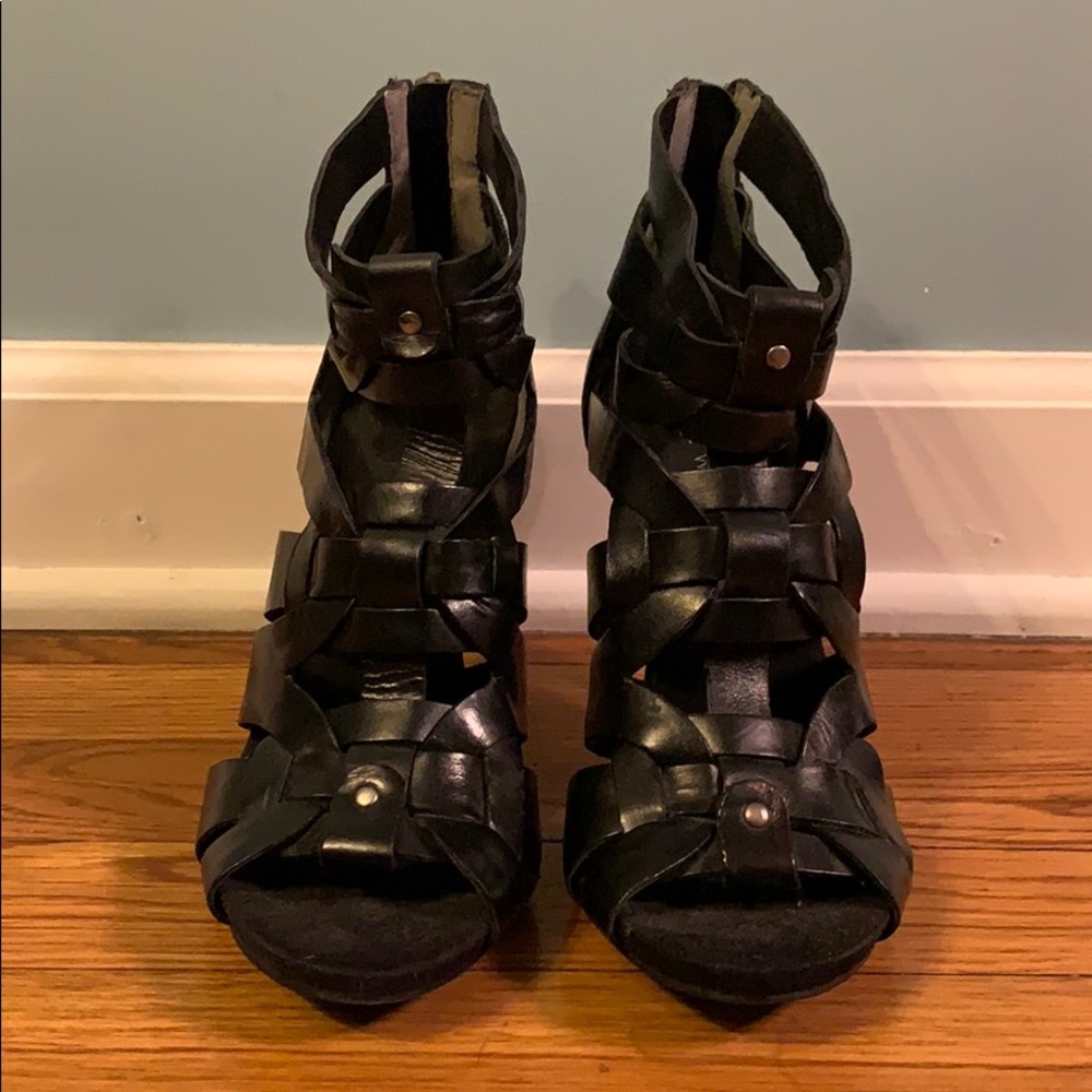 Nine West Women’s Leather Heels Size 8